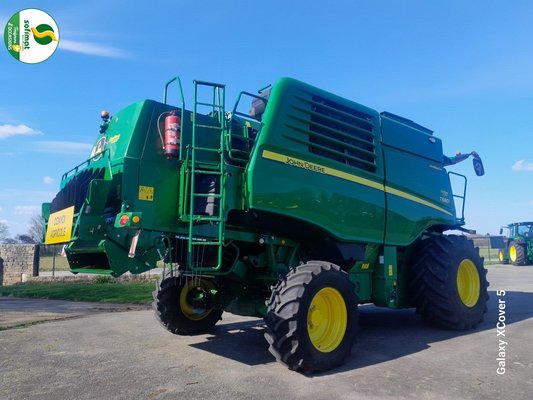Moissonneuse batteuse John Deere T660HM