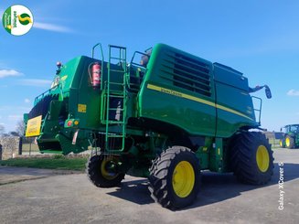 Moissonneuse batteuse John Deere T660HM - 2