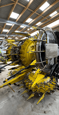 Ensileuse automotrice John Deere 9900