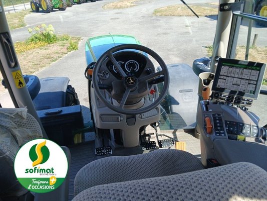 Tracteur agricole John Deere 6155R