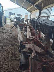 Charrue Grégoire-Besson SPERY8 - 9