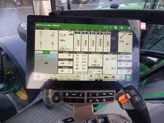 Tracteur agricole John Deere 6R215