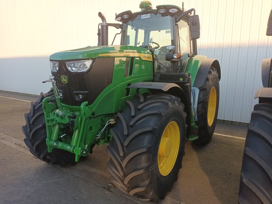 Tracteur agricole - 6M200