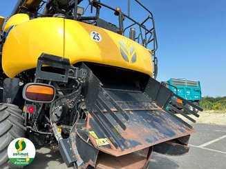 Moissonneuse batteuse New Holland CR9070 - 2