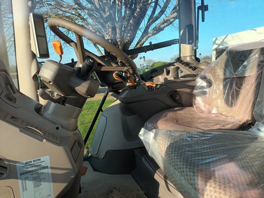 Tracteur agricole John Deere 6R155