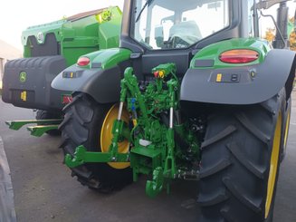 Tracteur agricole John Deere 6M125 - 1
