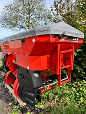 Distributeur d'engrais Kuhn AXIS402M EMC