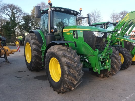 Tracteur agricole - 6R195