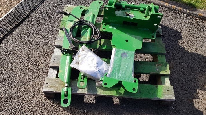 Autre remorque agricole John Deere CROCHET AUTO POUR TRACTEUR 6R 