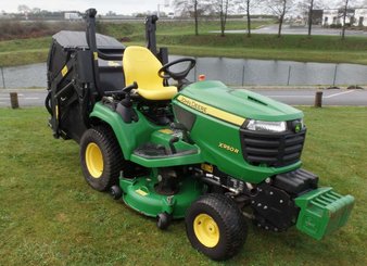 Tondeuse professionnelle John Deere X950R - 1