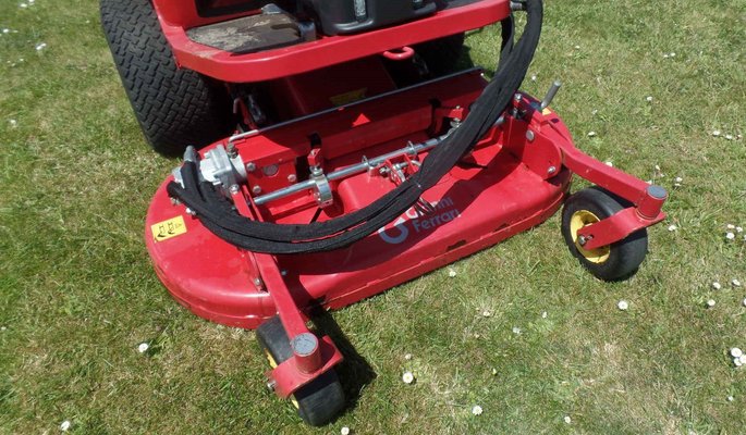 Tondeuse professionnelle Ferrari GTS220DW