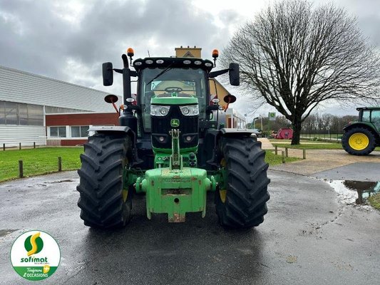 Tracteur agricole John Deere 6215R