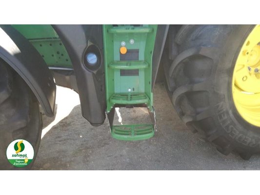 Tracteur agricole John Deere 6195M