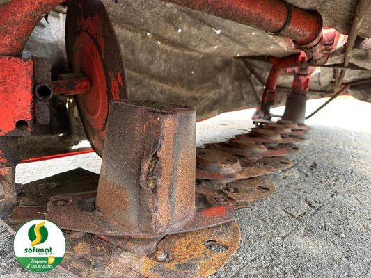 Faucheuse Kuhn GMD702