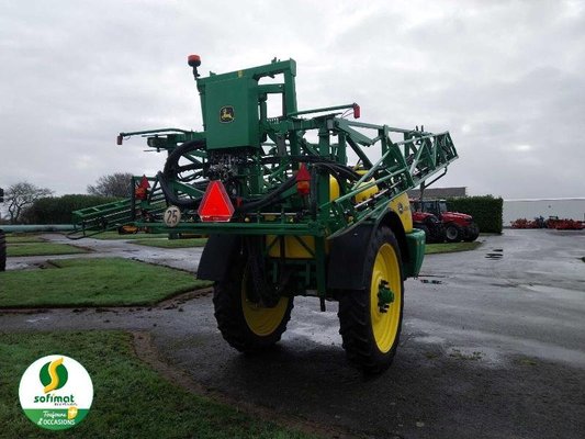 Pulvérisateur traîné John Deere M732