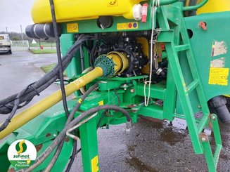 Pulvérisateur traîné John Deere M732 - 5