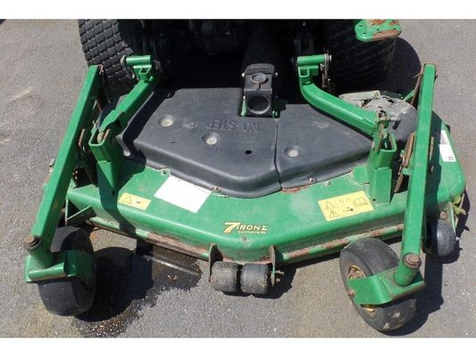 Tondeuse frontale John Deere F1565