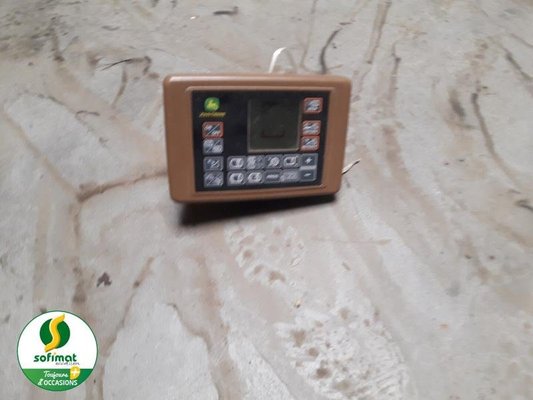 Presse à balles rondes John Deere 864 PACK