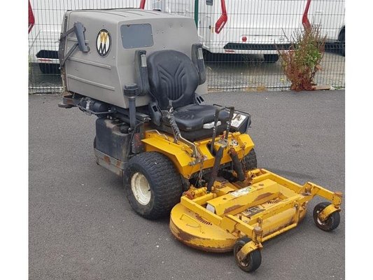 Tondeuse frontale Walker MD21CV