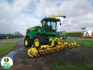 Ensileuse automotrice John Deere 8400 - 1