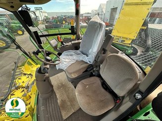 Ensileuse automotrice John Deere 8400 - 9