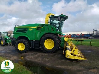 Ensileuse automotrice John Deere 8400 - 1