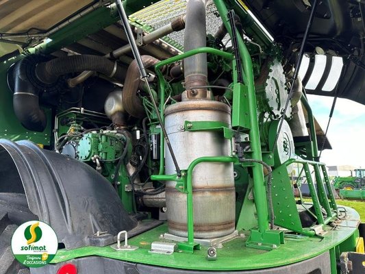 Ensileuse automotrice John Deere 8400