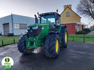 Tracteur agricole John Deere 6215R - 1