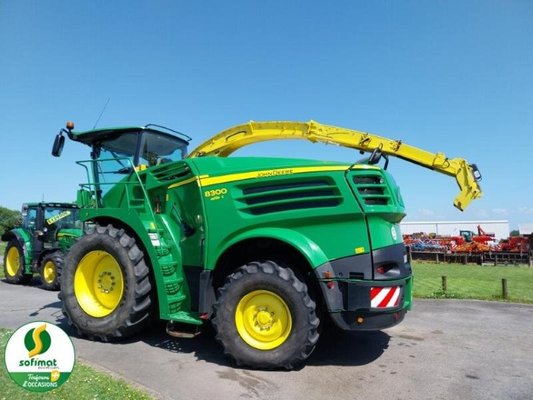 Ensileuse automotrice John Deere 8300