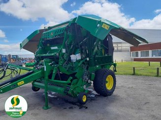 Presse à balles rondes John Deere V461R - 4