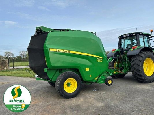 Presse à balles rondes John Deere V461R