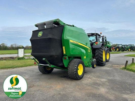 Presse à balles rondes John Deere V461R