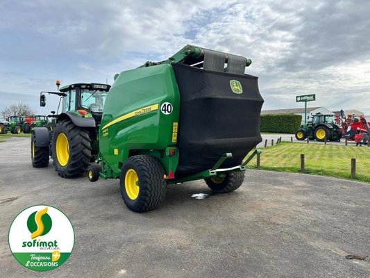 Presse à balles rondes John Deere V461R