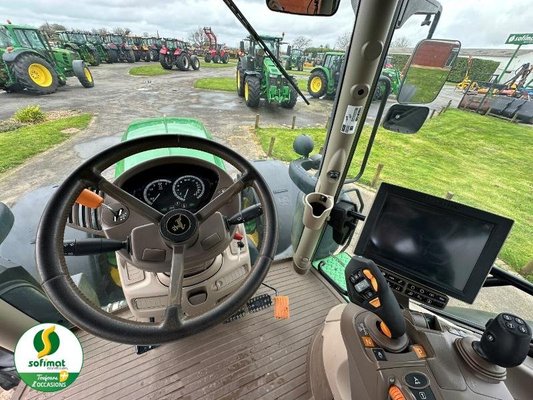 Tracteur agricole John Deere 6230R