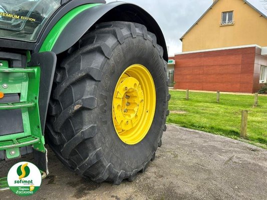 Tracteur agricole John Deere 6230R