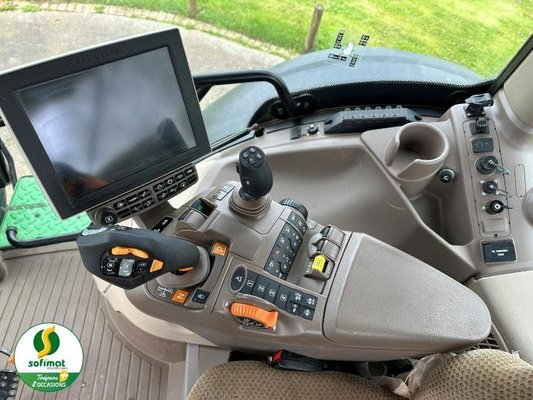 Tracteur agricole John Deere 6230R