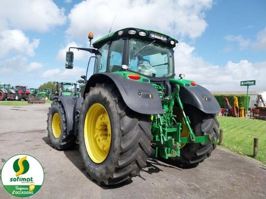 Tracteur agricole John Deere 6195R