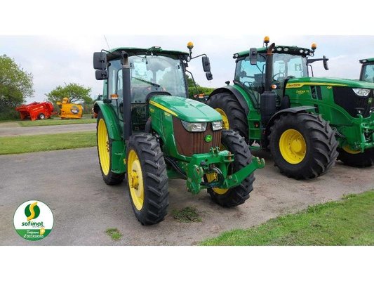 Tracteur agricole John Deere 5100M