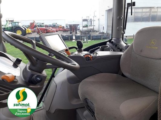 Tracteur agricole John Deere 6175R