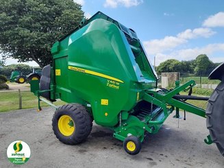 Presse à balles rondes John Deere V461M - 1
