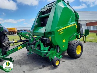 Presse à balles rondes John Deere V461M - 1