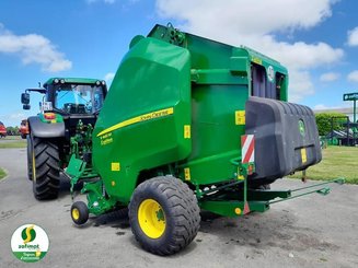 Presse à balles rondes John Deere V461M - 2