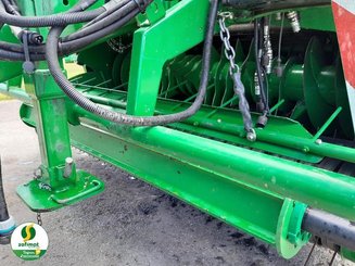 Presse à balles rondes John Deere V461M - 5