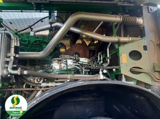 Ensileuse automotrice John Deere 8300 - 6