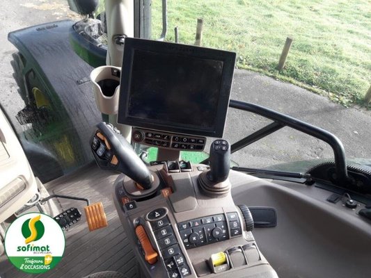 Tracteur agricole John Deere 6250R