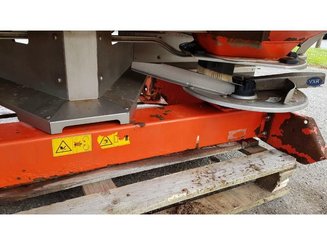 Distributeur d'engrais Kuhn AXIS401 - 6