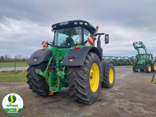 Tracteur agricole John Deere 8270R