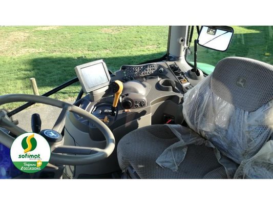 Tracteur agricole John Deere 6130R