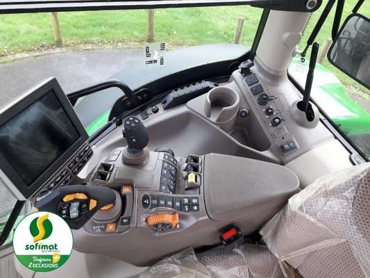 Tracteur agricole John Deere 6155R