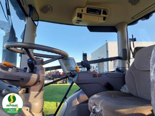 Tracteur agricole John Deere 6250R